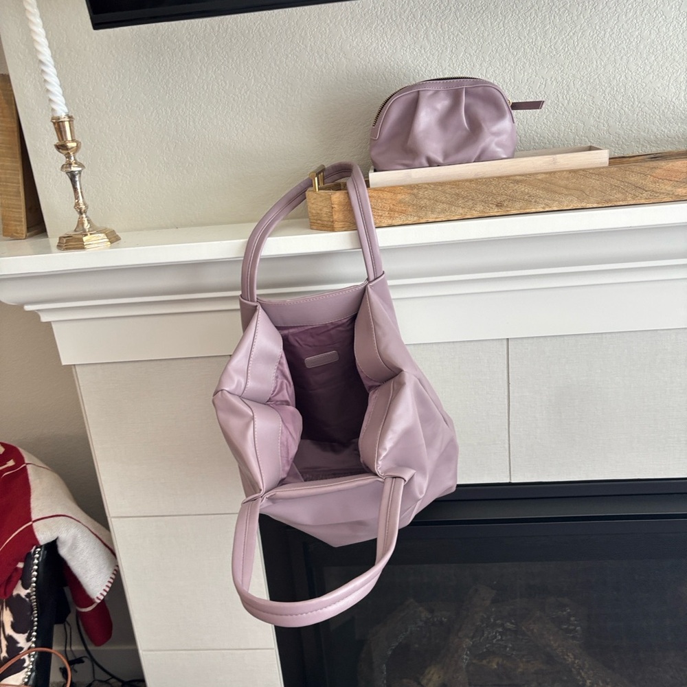 Vince CamupoNeiman Marcus Lavender Tote Bag with matching zip pouchMedium size - Picture 8 of 9